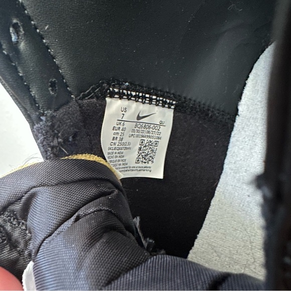 Nike Blazer Mid ‘77 Casual Shoes - Picture 5 of 9